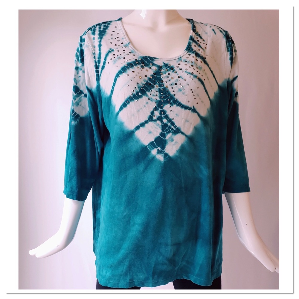 Plus size embelished tie dyed shirt size 18/20